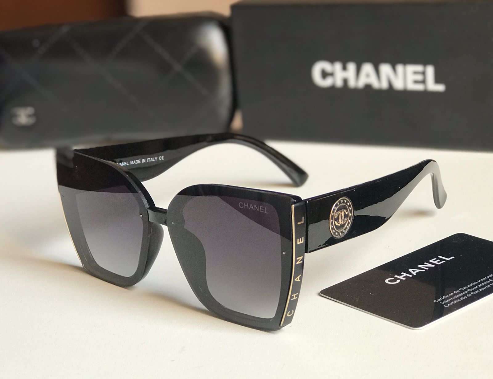 CHANEL Sunglasses